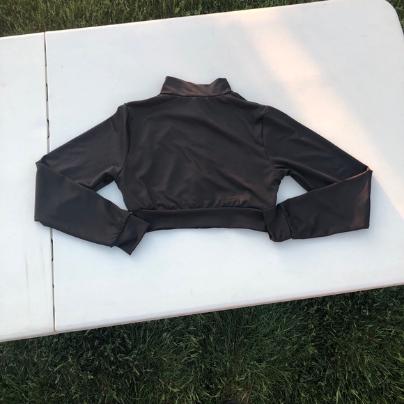 Infinite Performance Crop Top Sweater - Picture 5 of 5